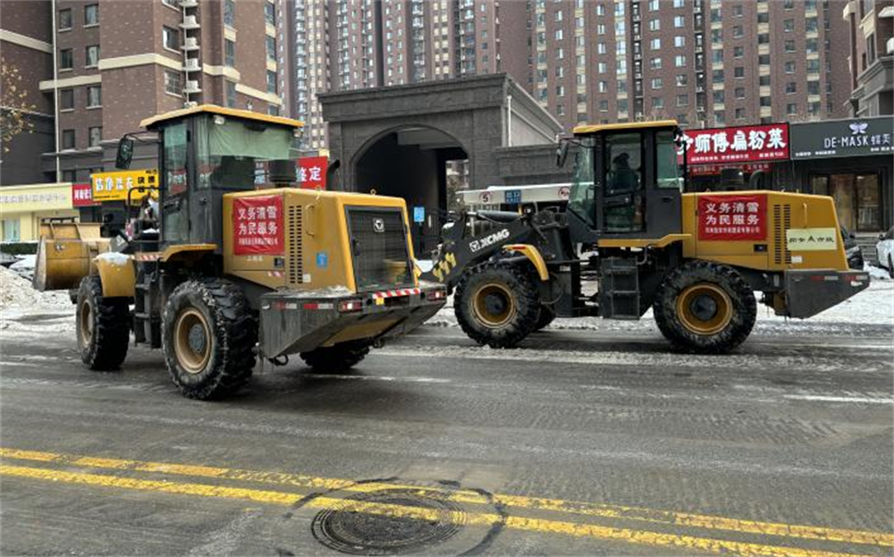 以雪為令 以“動(dòng)”制“凍”——拓安市政公司義務(wù)清雪力保暢通,護(hù)航群眾出行安全